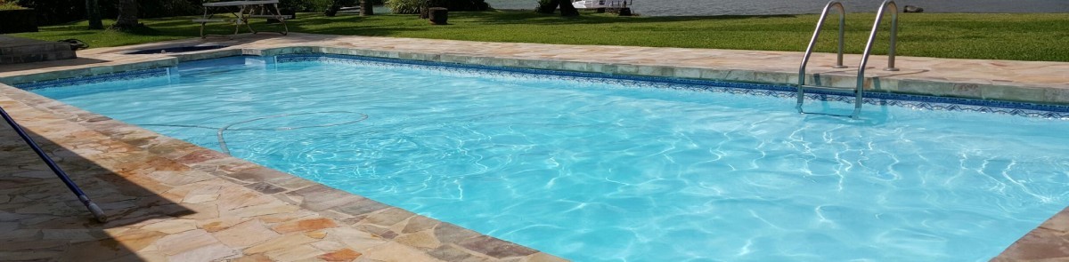 The Importance of Cleaning Pool Surfaces to Prevent Algae Growth
